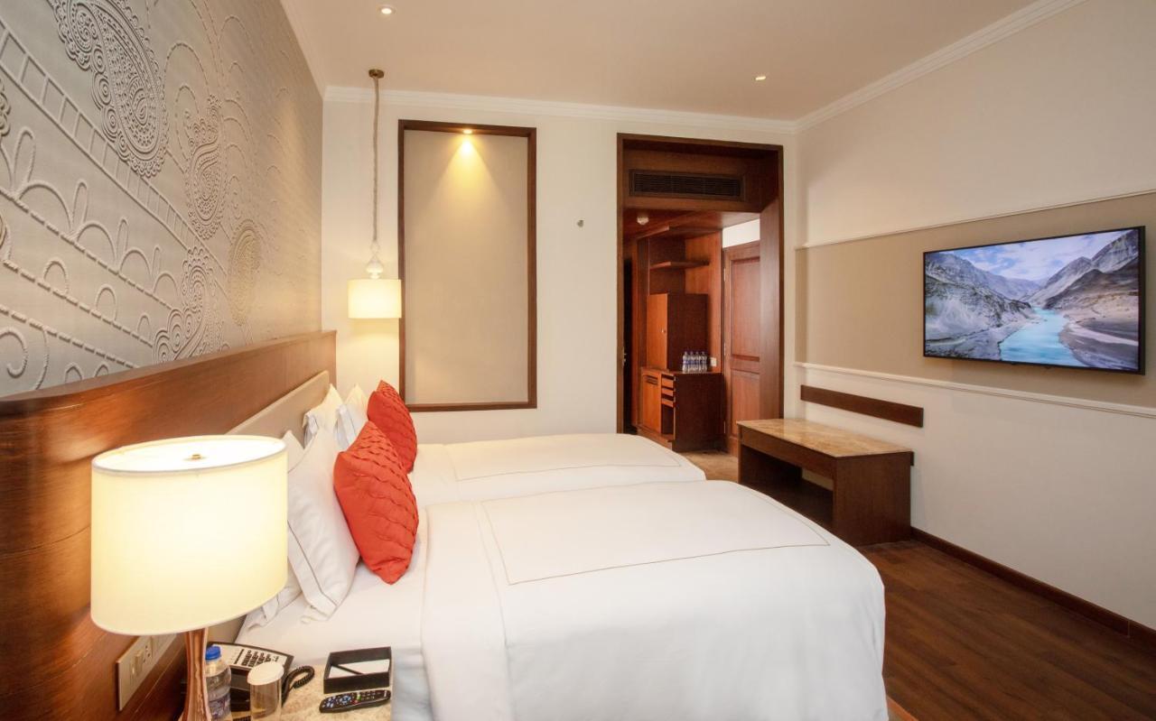 Taj Mahal Lucknow Hotel Eksteriør billede