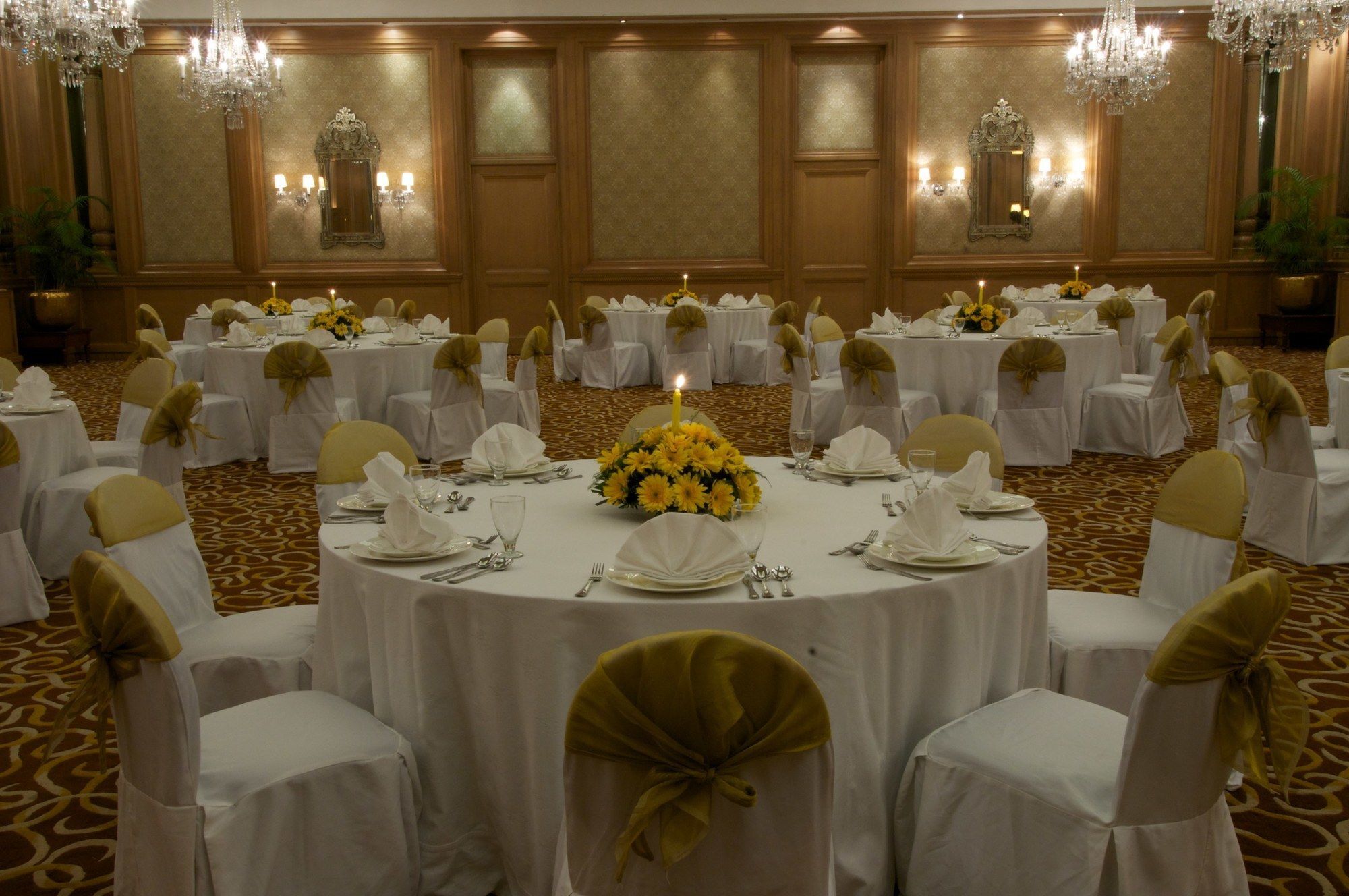 Taj Mahal Lucknow Hotel Eksteriør billede