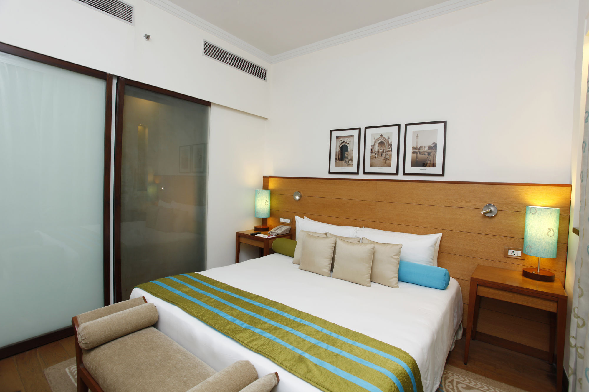 Taj Mahal Lucknow Hotel Eksteriør billede